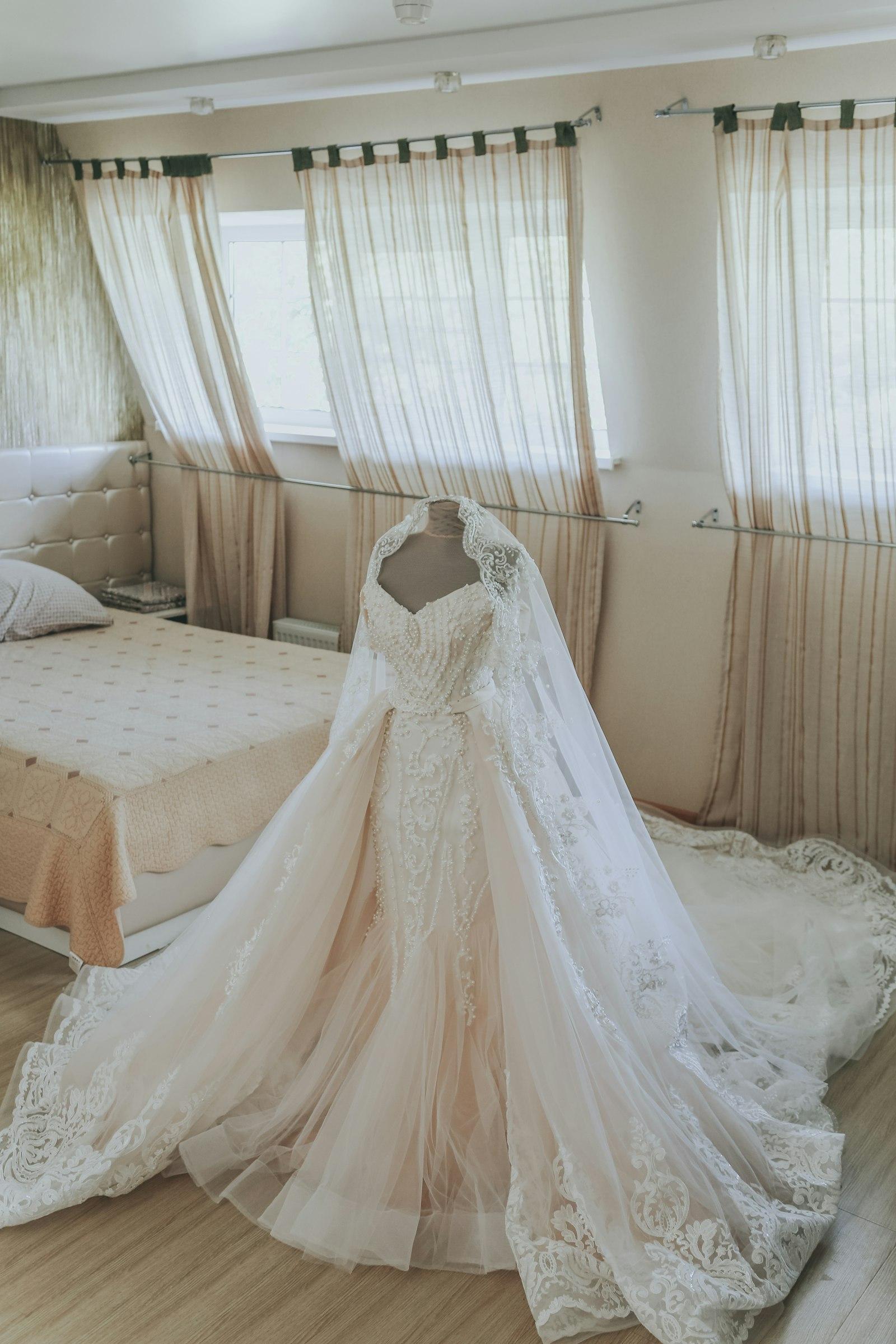 Cómo elegir vestido de novia según el estilo de tu boda